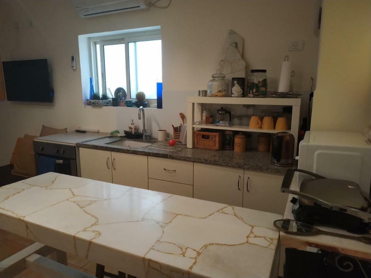Studio Apt Great Location Heart Of Downtown District Apartment Haifa Ngoại thất bức ảnh